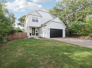 1430 Division St, Hopkins, MN 55343