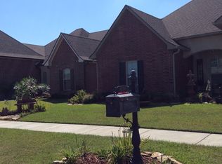 313 Arrowwood Rd, Youngsville, LA 70592