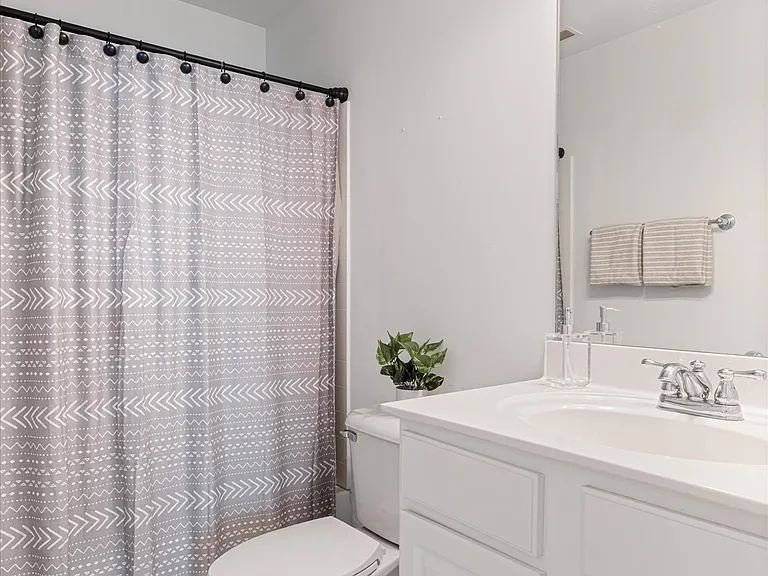 614 Patriot Ln — Photo 33