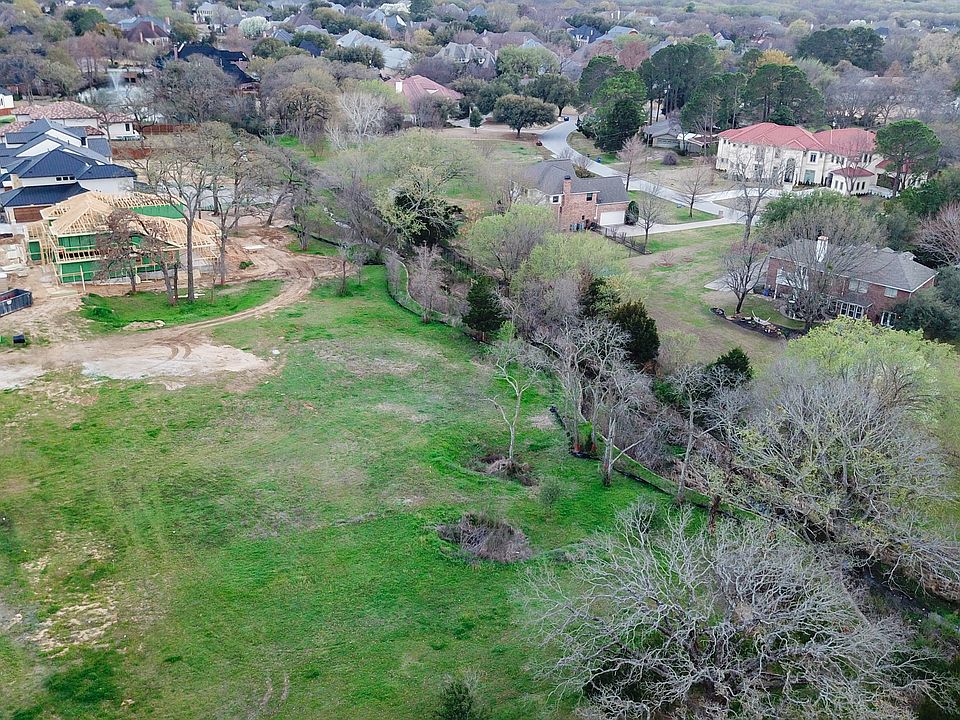 2nd image of 4912 Carmel Pl