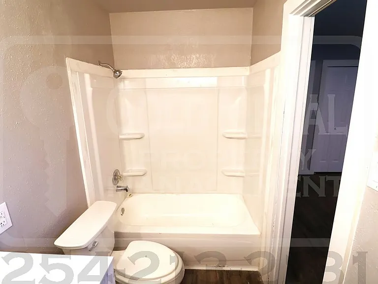 910 Frontier Trl — Photo 16