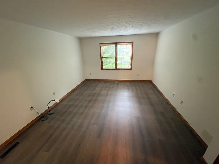 Bedroom (first floor)