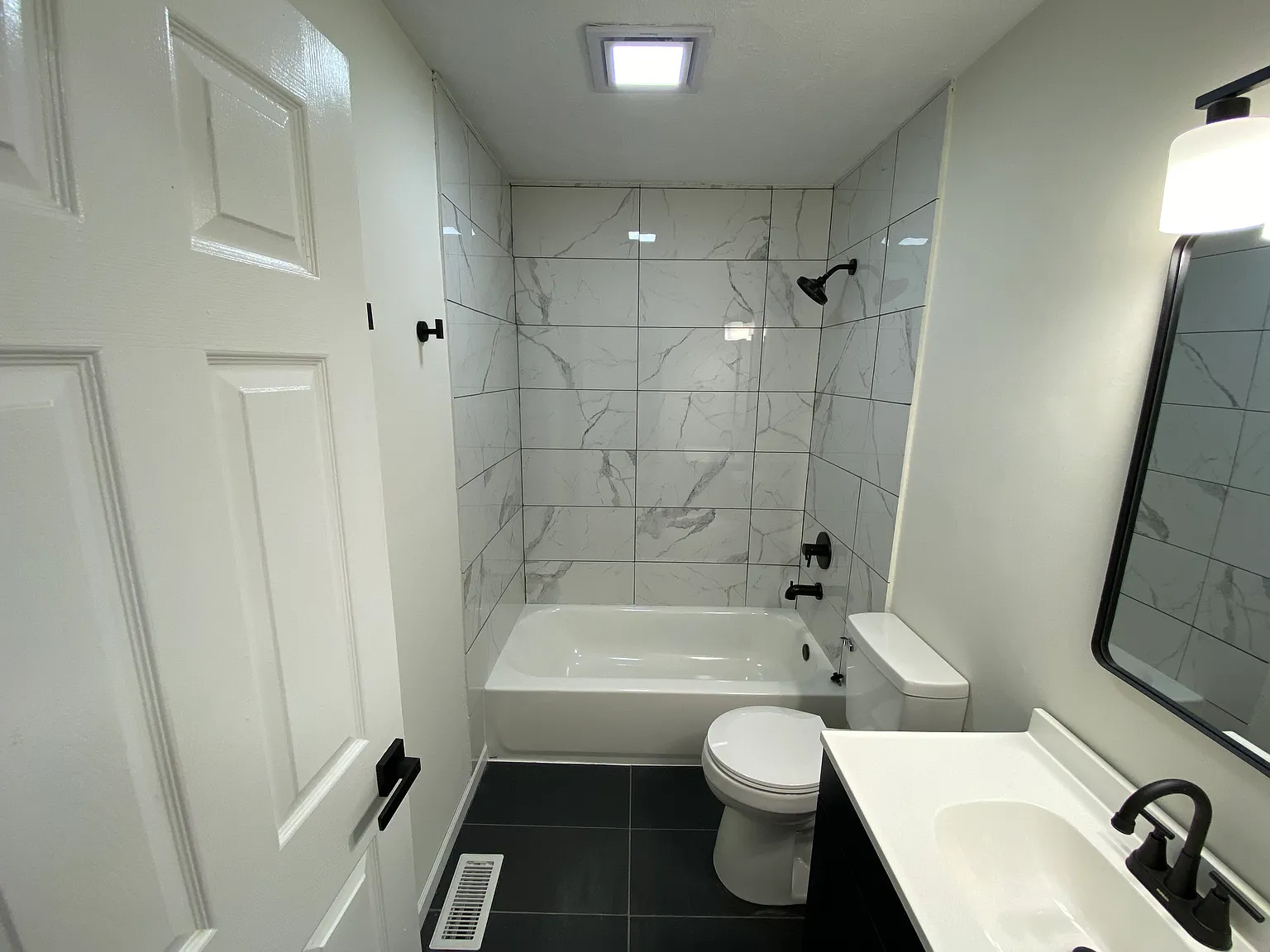3 bed, 1.5 bath, $1,900 — Photo 3