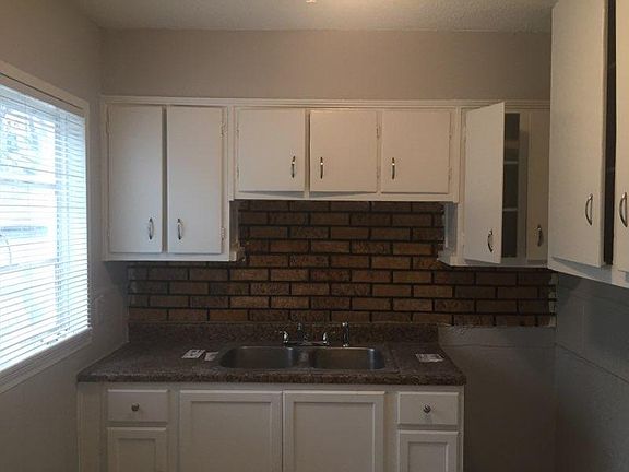 5th image of 3738 Deerwood Cv