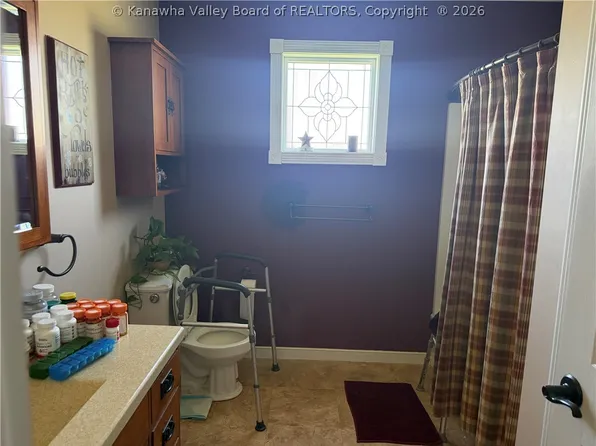 58 Valley Brook Ln, West Columbia, WV 25287