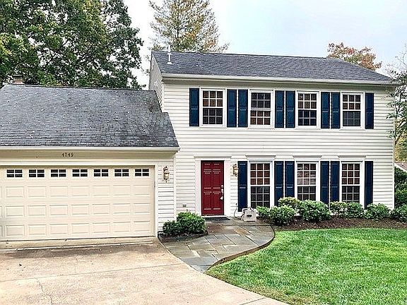 2nd image of 4749 Hickory Nut Pl