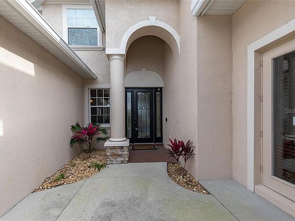 3rd image of 3204 Stonegate Falls Dr