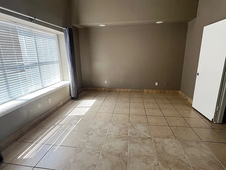 4218 Hawk Meadow Dr — Photo 34