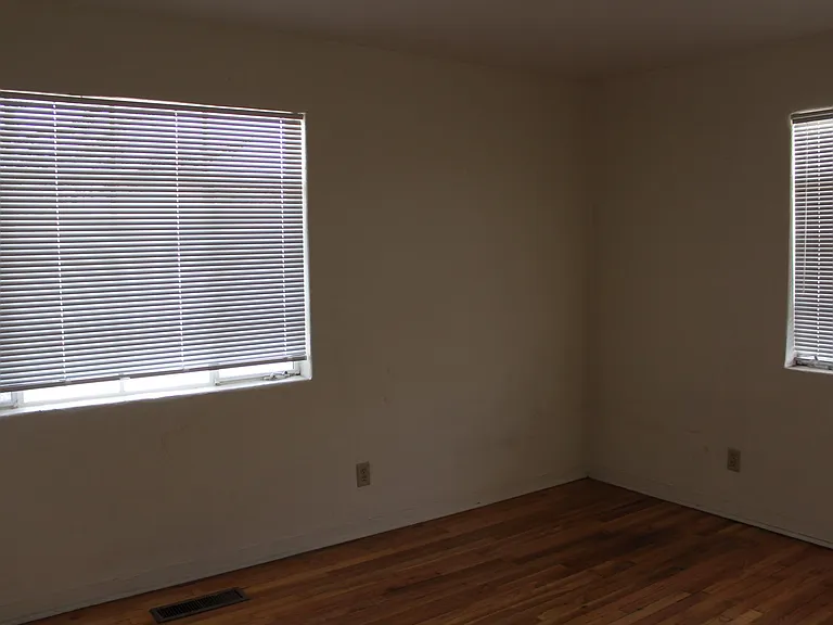 Bedroom #1
