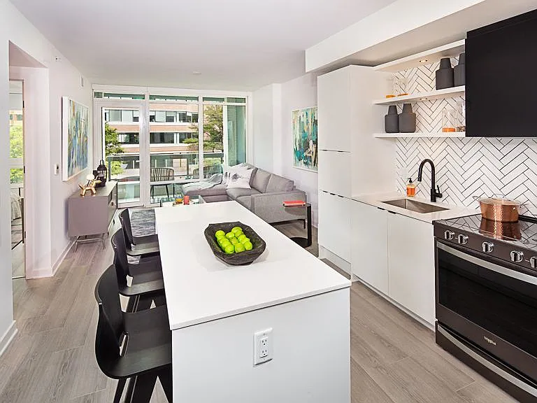 4000 Fairfax Dr — Photo 48
