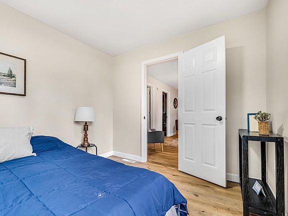 5th image of 7910 305th AVENUE