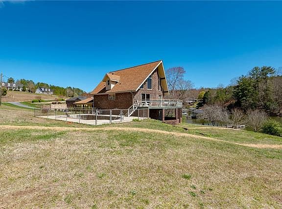 3rd image of 5465 Fenwick Pl