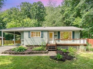 2700 Bradfield St, Midland, MI 48640