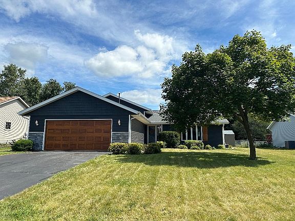 2nd image of 604 Jarvis Dr