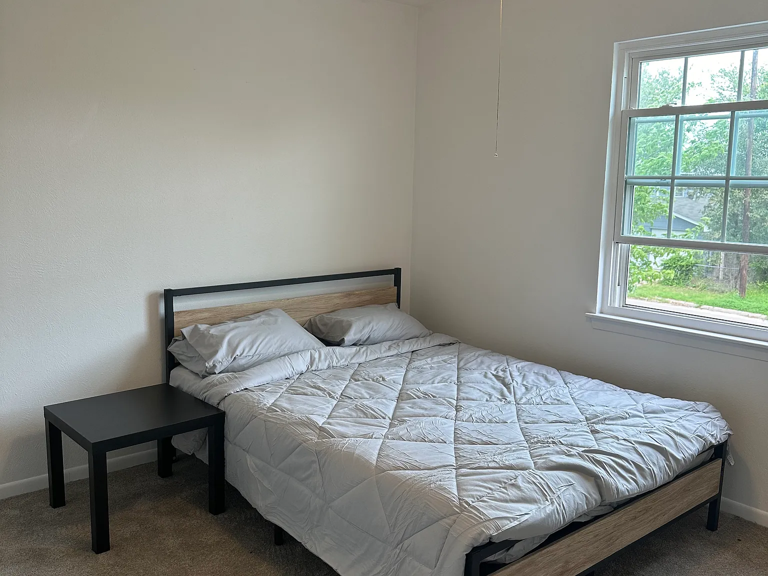 5 bed, 2040 sqft, $800 — Photo 3