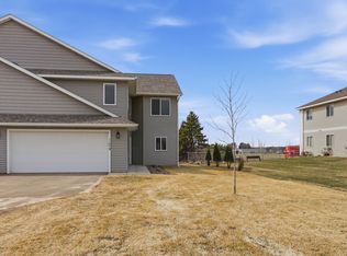 1147 Hidden Ln, New Richmond, WI 54017