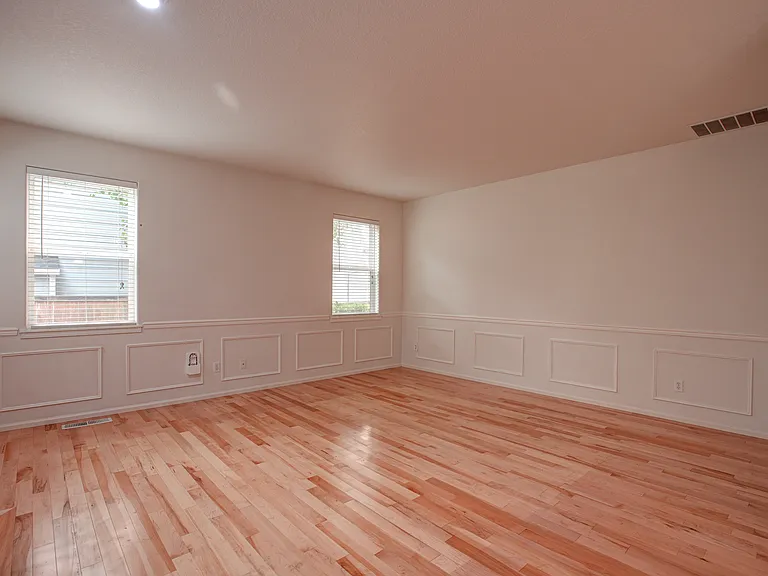 18916 SE 23rd St — Photo 14