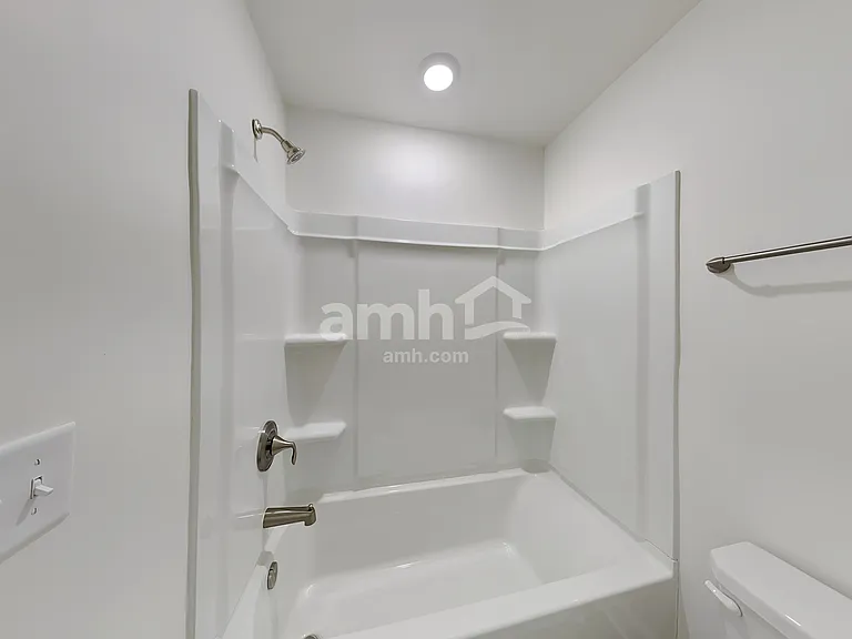7062 Creeksong Dr — Photo 20