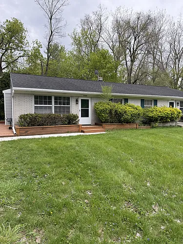 2637 Mansfield Dr Photo 1