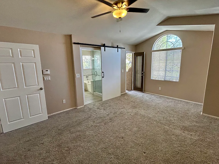 10409 Mountain Lodge Pl — Photo 15