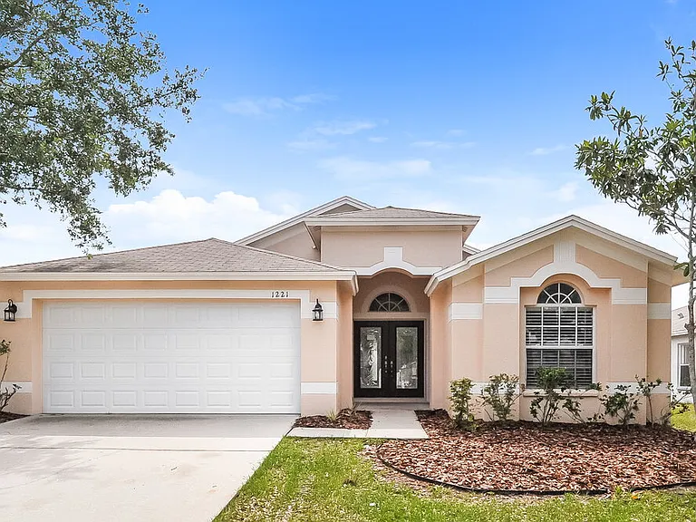 1221 Barclay Wood Dr — Photo 1