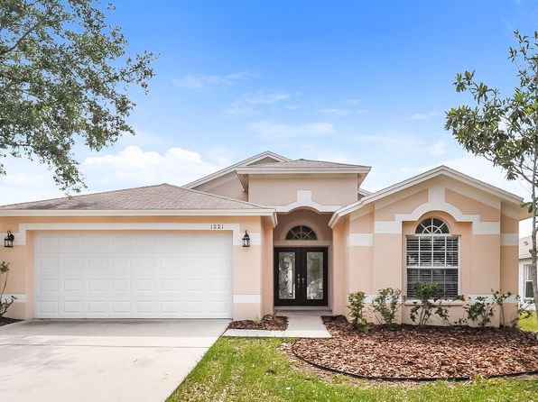 1221 Barclay Wood Dr
