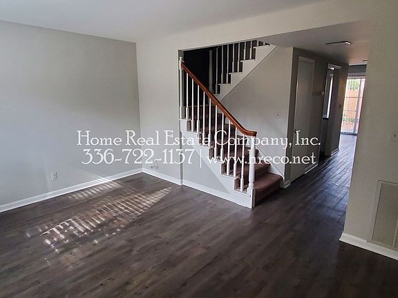 3rd image of 1441 Brookwood Dr APT C