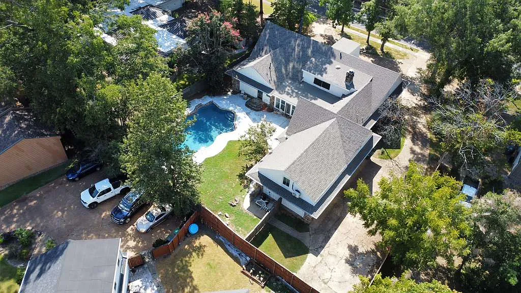 6 bed, 3.5 bath, 5600 sqft, $12,950 — Photo 4