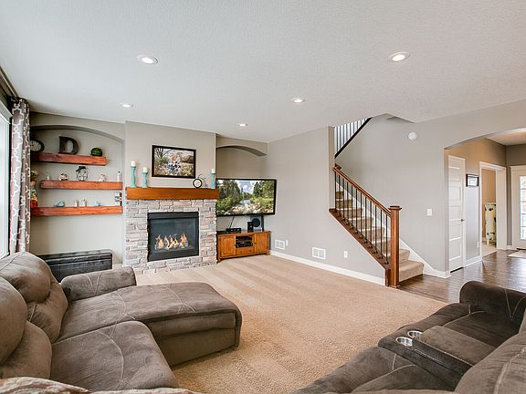 5th image of 15996 Olive St NW