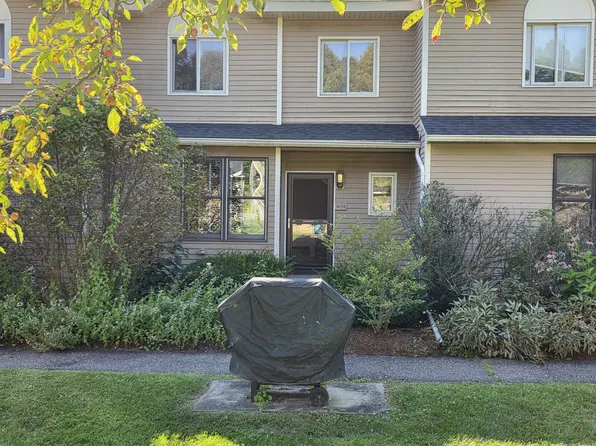 14 Stonehedge Drive #M-14, South Burlington, VT 05403