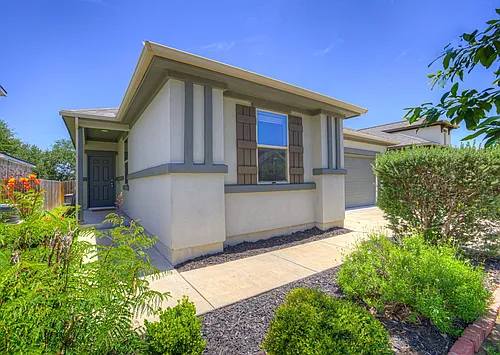216 Mary Max Cir Photo 1