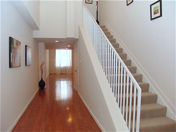 A great gallery entrance makes an impressive entrance for your guests.