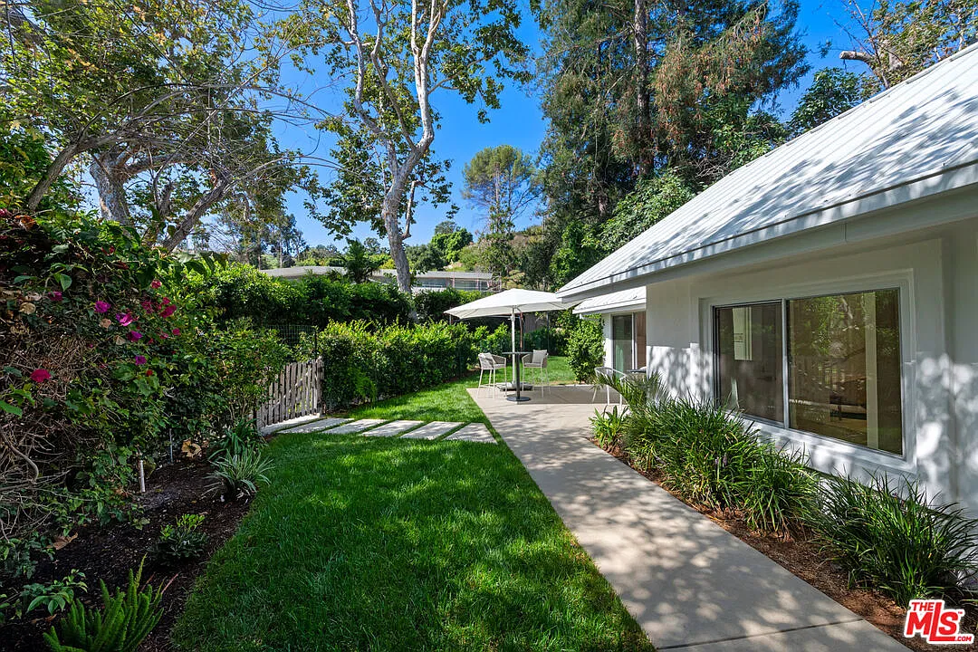 1 bed, 1.0 bath, $6,500 — Photo 3
