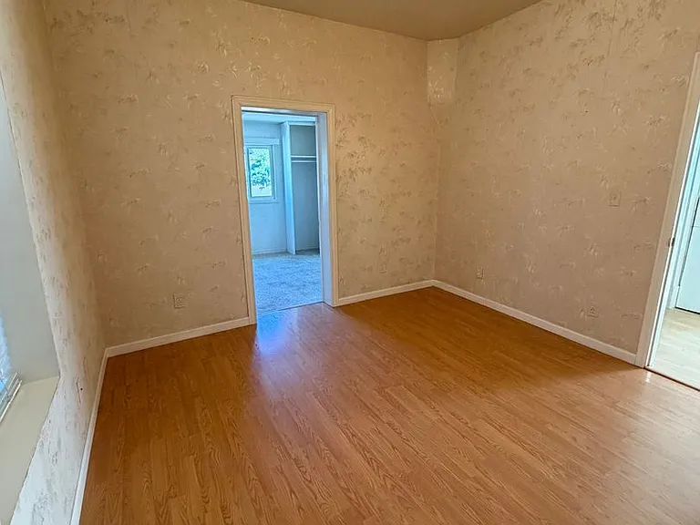 625 E Wilmington Ave — Photo 17