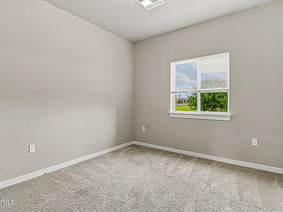 5th image of 3649 Summit St