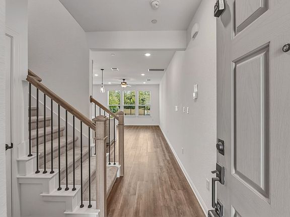5th image of 2725 Woodall Dr Unit 203