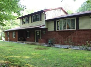 11 Tara Dr, East Stroudsburg, PA 18301