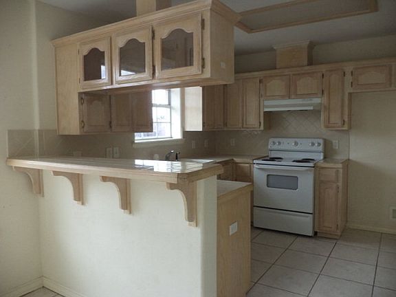 3rd image of 4426 N 26th Ln