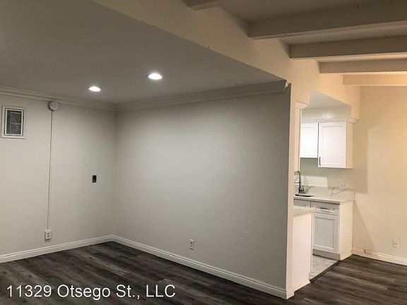 3rd image of 11329 Otsego St APT 8