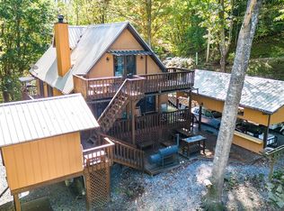 494 Lazy Ln, Whittier, NC 28789