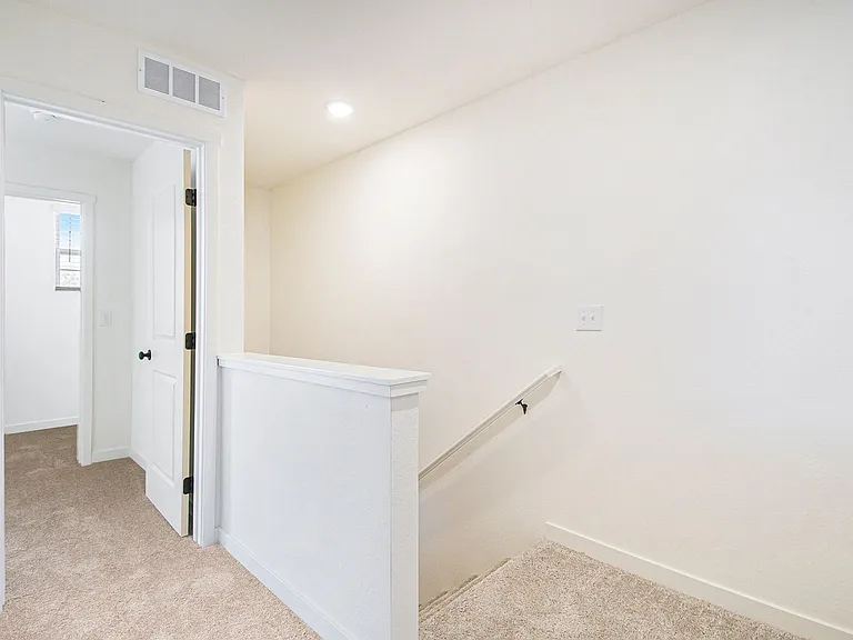 619 W Marion St — Photo 12
