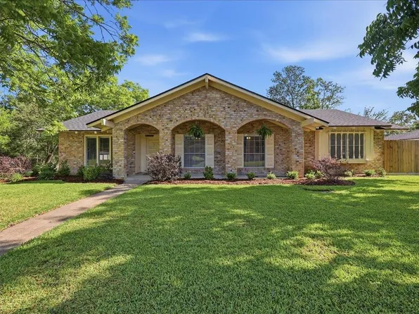 6590 Westgate Dr, Beaumont, TX 77706