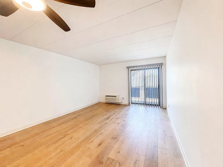5 Linden St #2H — Photo 8
