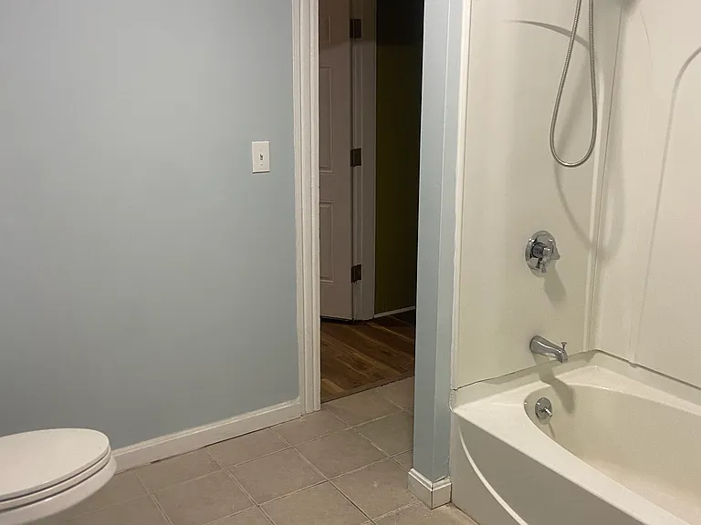 196 Collette St #4 — Photo 3