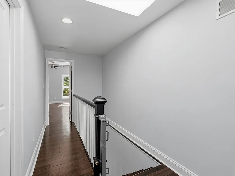 412 S East Ave — Photo 23