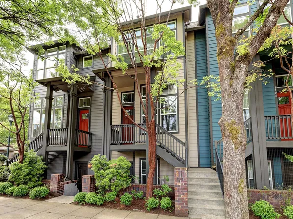 1132 SE Linn St, Portland, OR 97202