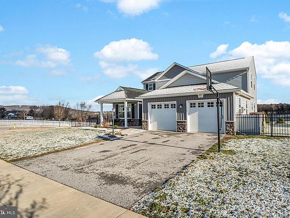 3rd image of 100 Eagle Rd