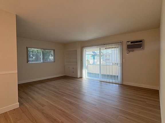 2nd image of 283 S El Molino Ave #12