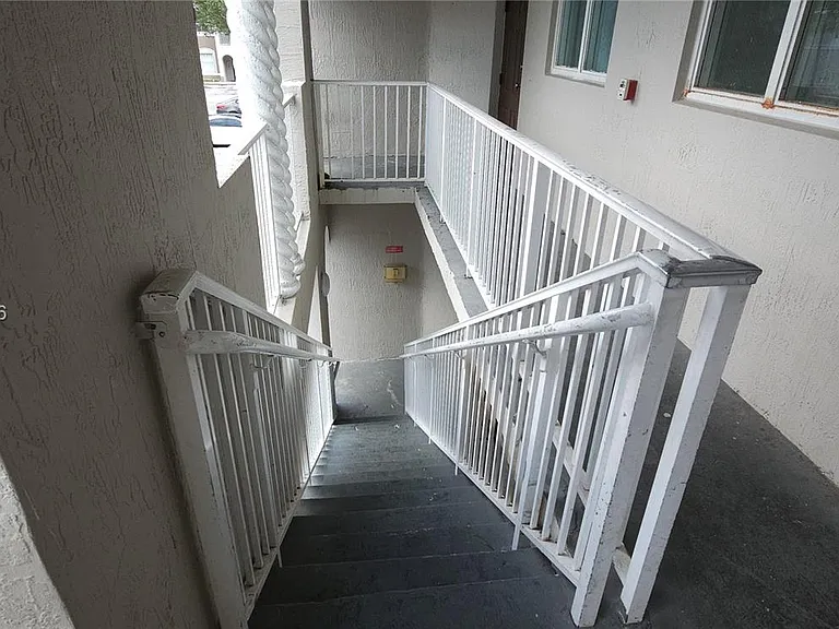 1662 SE 27th Dr #208 — Photo 22
