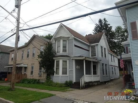 2nd image of 1029 Hope St